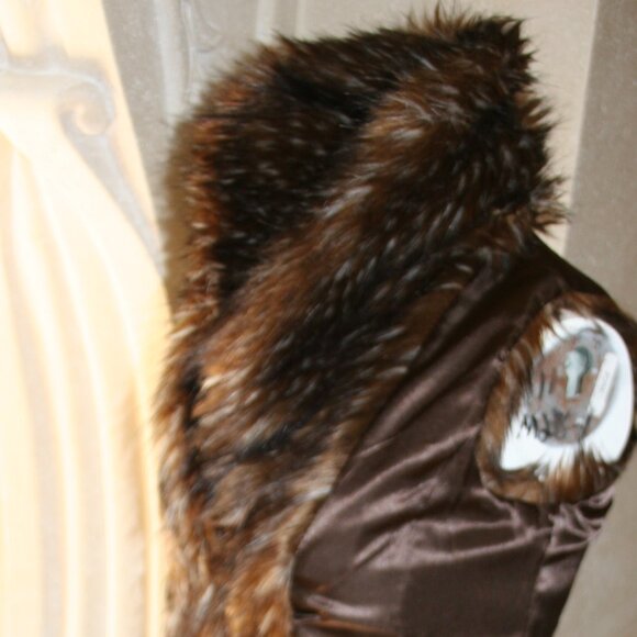 Noriko Brown Fox Faux Fur/ Vest  Size Small - Picture 10 of 14